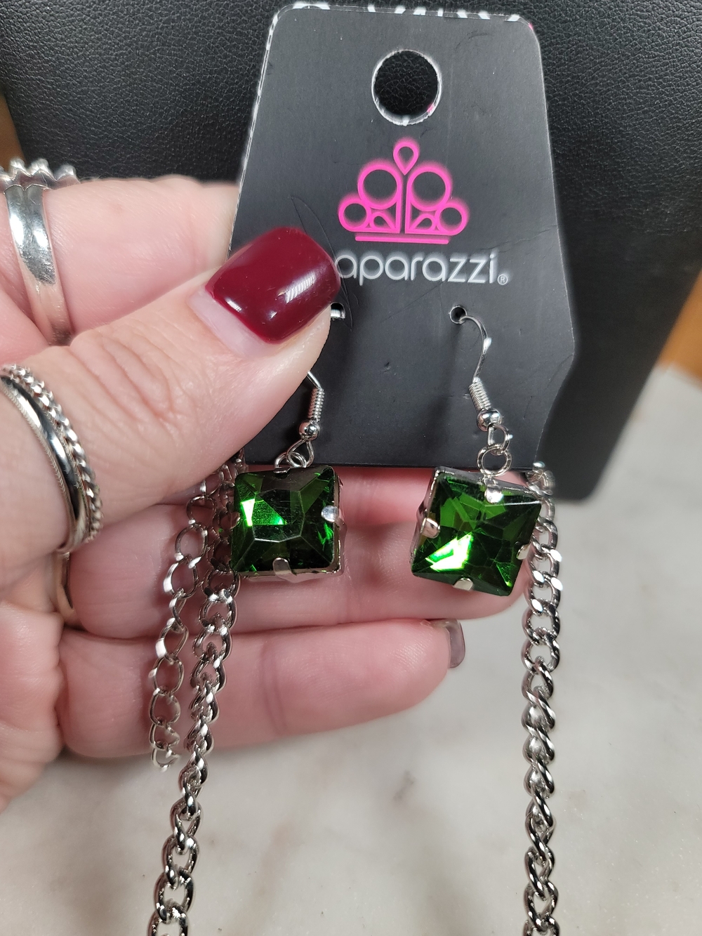 paparazzi Green and Blue Faceted Crystal Necklace - Picture 2 of 3
